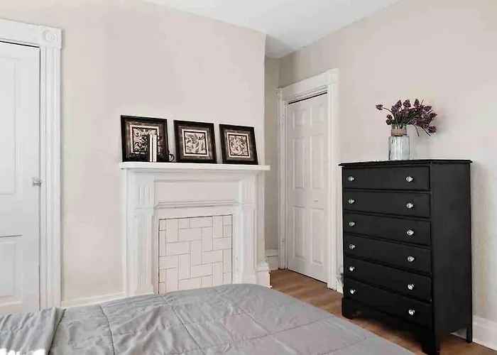 Holiday home Hip And Bright Lawerenceville 2 Bed Easy Parking Pittsburgh