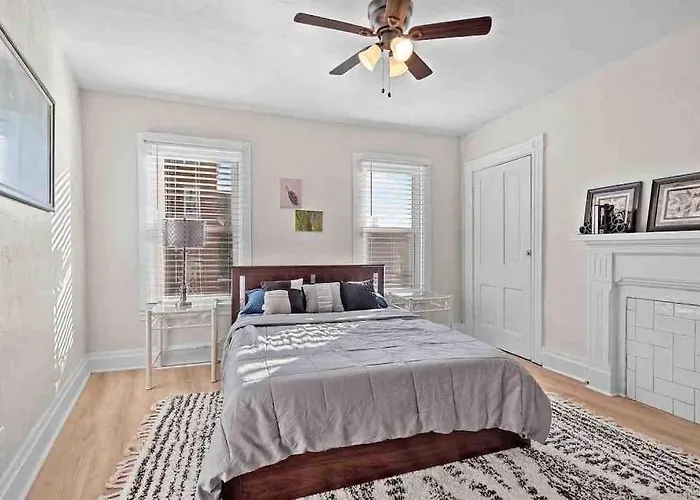 Hip And Bright Lawerenceville 2 Bed Easy Parking *